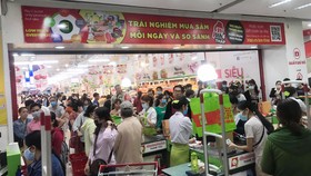 Một bộ phận người dân  Đà Nẵng lo lắng ào ạt đến các siêu thị, Trung tâm thương mại để mua sắm tích trữ hàng hóa