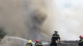 Hiện lực lượng chức năng đang điều tra rõ nguyên nhân vụ cháy