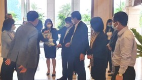 Tổng Cục trưởng Tổng cục Du lịch Nguyễn Trùng Khánh kiểm tra một số cơ sở lưu trú tại TP Đà Nẵng vào ngày 14-11
