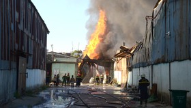 Lực lượng chức năng TP Đà Nẵng khống chế đám cháy