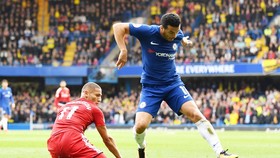 Pedro (xanh) và đồng đội có trận đấu đầy kịch tính trước Watford:  Ảnh: Getty Images.