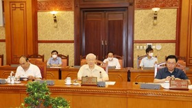 Tổng Bí thư Nguyễn Phú Trọng và các đồng chí Bộ Chính trị tại buổi họp.  Ảnh: ĐCSVN