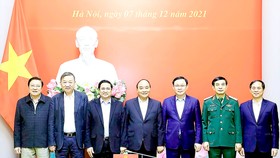 Chủ tịch nước Nguyễn Xuân Phúc chủ trì phiên họp thứ nhất Hội đồng QP-AN nhiệm kỳ 2021-2026