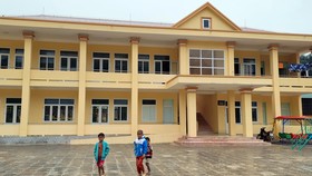 Ngôi trường khang trang hiện đại ở bản Sắt do Ban Cứu trợ Hà Nội tặng
