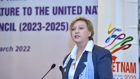 Bà Rana Flowers, Quyền Điều phối viên Liên Hợp Quốc, phát biểu tại hội thảo. Ảnh: BNG