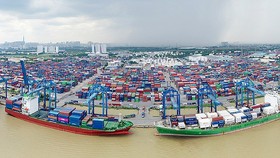 Ngày đầu thu phí ở cảng biển TPHCM: Đạt gần bằng kế hoạch đề ra