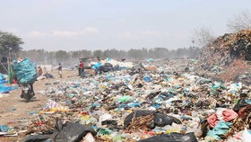Bãi tập kết rác lộ thiên của TP Phan Thiết quá tải, ô nhiễm trầm trọng