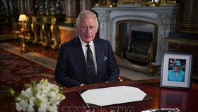 Nhà Vua Anh Charles III trong bài phát biểu đầu tiên được truyền hình trên cả nước và trong khối Thịnh Vượng chung, tại London, ngày 9-9-2022. Ảnh: AFP/TTXVN