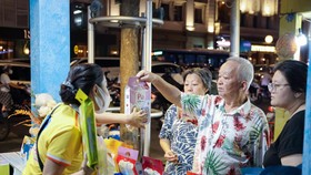 Thực khách tham quan Không gian văn hóa ẩm thực Sài Gòn - Thành phố Hồ Chí Minh xưa và nay