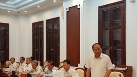 Phó Bí thư Thường trực Thành ủy Tất Thành Cang phát biểu tại cuộc làm việc