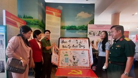 Gian trưng bày hình ảnh, tư liệu về Bác Hồ của các đơn vị lực lượng vũ trang quận Phú Nhuận