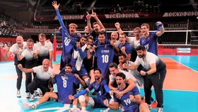 Vượt qua ROC, tuyển bóng chuyền nam Pháp lần đầu tiên lên ngôi vô địch Olympic. Ảnh: REUTERS