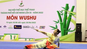 VĐV Phùng Thị Mỹ Linh (đơn vị quận 3) là một trong những gương mặt nổi trội của wushu TPHCM. Ảnh: NGUYỄN ANH