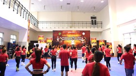 63 học viên tham dự khóa đào tạo nâng cao HLV aerobic fitness. Ảnh: NGUYỄN ANH
