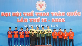 Đội tuyển TPHCM thi đấu nổi bật ở nội dung tiếp sức VHCV nam. Ảnh: HCMC FINSWIMMING