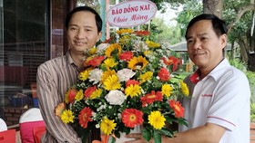 Nhà báo Văn Phong ra mắt sách Lên rừng xuống biển 3