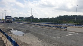 Cao tốc Đà Nẵng – Quảng Ngãi tiếp tục hư hỏng