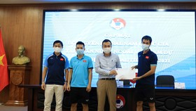 Phó Chủ tịch thường trực VFF Trần Quốc Tuấn đến gặp gỡ, động viên đội tuyển futsal Việt Nam