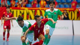 Đội tuyển nam futsal Việt Nam bị Indonesia cầm hòa 1-1 ở ngày ra quân SEA Games 31. ẢNH: DŨNG PHƯƠNG