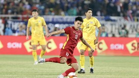 Sau SEA Games 31, 2 nền bóng đá trẻ Việt Nam và Thái Lan đụng độ ở vòng loại U17 châu Á 2023 và vòng chung kết U23 châu Á 2022. ẢNH: DŨNG PHƯƠNG