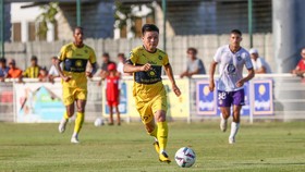 Quang Hải có trận đấu thứ 2 liên tiếp đá chính cho Pau FC
