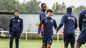 Quang Hải vẫn đang cố gắng thích nghi ở Pau FC