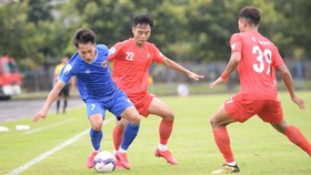 Đắk Lắk và Bình Phước đang vật lộn trong cuộc chiến trụ hạng. ẢNH: DŨNG PHƯƠNG