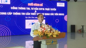 Ông Nguyễn Phương Lam, Giám đốc VCCI Cần Thơ công bố ra mắt cổng thông tin