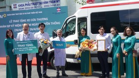 BIDV tặng xe cứu thương cho Bệnh viện Nguyễn Tri Phương