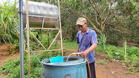 Hộ anh Vy Văn Tuyến sử dụng nước sạch  của Công trình cấp nước sinh hoạt tập trung tại thôn Ia Muung