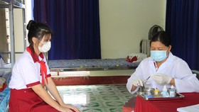 Khám chữa bệnh cho học sinh tại tỉnh Đắk Lắk