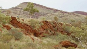 Hẻm núi linh thiêng Juukan ở Tây Australia