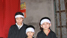 Chồng mất đột ngột, ba mẹ con lâm cảnh khốn cùng