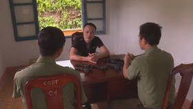 Đối tượng Nguyễn Minh Chiến đã trộm 9 khẩu súng trong kho vũ khí Công an huyện Krông Bông mang đi bán, lấy tiền tiêu xài