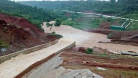 Thủy điện Đắk Kar đang nguy cơ vỡ đập