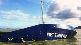 Một tàu hàng bị chìm tại vùng biển Quy Nhơn