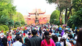 Hàng ngàn người dân nô nức trẩy hội Đống Đa tại Bình Định
