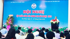 Thứ trưởng Bộ TT-TT Nguyễn Thành Hưng phát biểu tại hội nghị. 