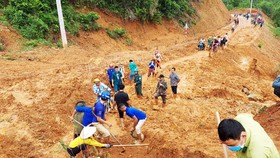 Bình Định nhiều nơi sạt lở, ngập lụt sau hơn 2 ngày mưa lịch sử