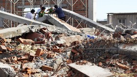 Vụ sập tường nhà máy làm 5 người chết ở Bình Định: Xin thay tổ trưởng tổ công tác điều tra