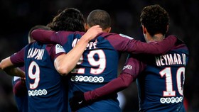 PSG - Angers 3-1: Cavani, Mbappe, Neymar tam tấu nổ súng