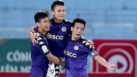 Hà Nội - SLNA 2-0: Quang Hải kiến tạo, Samson lập cú đúp, Hà Nội đăng quang sớm 5 vòng đấu