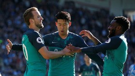Huddersfield - Tottenham 0-2: Harry Kane tỏa sáng với cú đúp bàn thắng