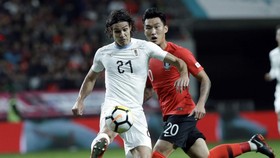 Hàn Quốc - Uruguay 2-1: Cavani im tiếng, Hwang Ui Jo, Woo Young Jung tỏa sáng