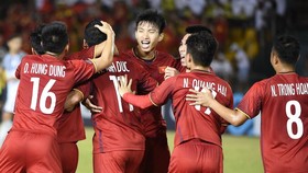 Philippines - Việt Nam 1-2: Anh Đức khai màn, Văn Đức ấn định chiến thắng