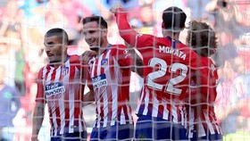 Atletico Madrid - Valladolid 1-0: Joaquin “tặng quà”, HLV Simeone giữ vững ngôi nhì