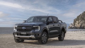 Ford vẫn dẫn đầu về xe bán tải và thương mại, tự tin bước vào 2022