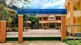 Quảng Bình: Phó Chủ tịch UBND xã cho con học trái tuyến để được hưởng trợ cấp bán trú