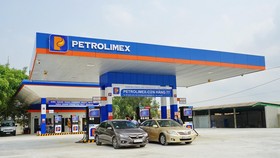 Giá xăng dầu tăng cao nhưng Petrolimex vẫn lỗ ròng gần 200 tỷ đồng 