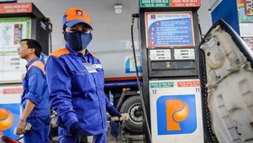 VPI: Chiều nay, giá xăng trong nước sẽ giảm xuống 24.000 đồng/lít